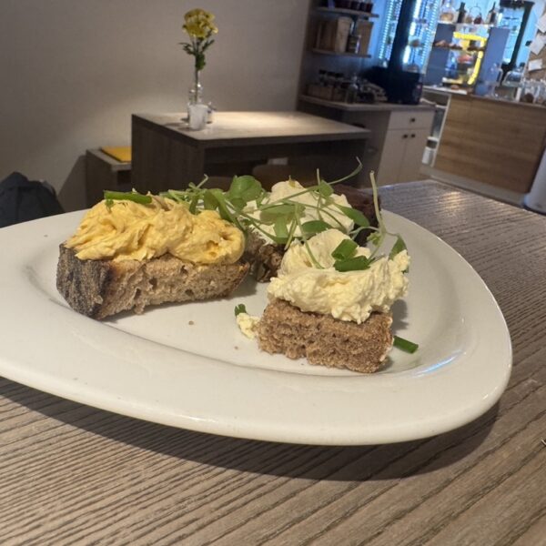 FB414811-8689-498C-B399-D0609402C589_1_105_c