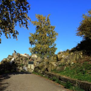 Trümmerreste des Birkenkopfs